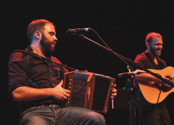 Rum Ragged: Spreading the Living Tradition of Newfoundland Folk Music ...